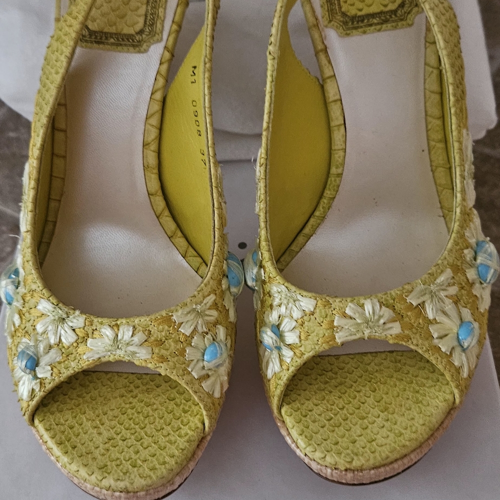 Dior Vintage🔥 Yellow and Blue Slingbacks with Textured Fabric
